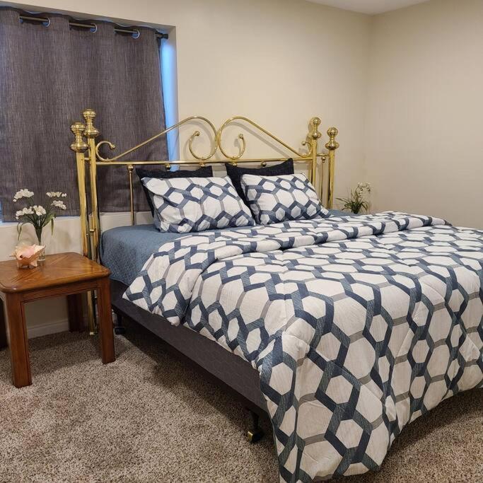 솔트레이크시티 Entire Huge Basement! Fast Wifi! Private Entrance! 빌라 외부 사진