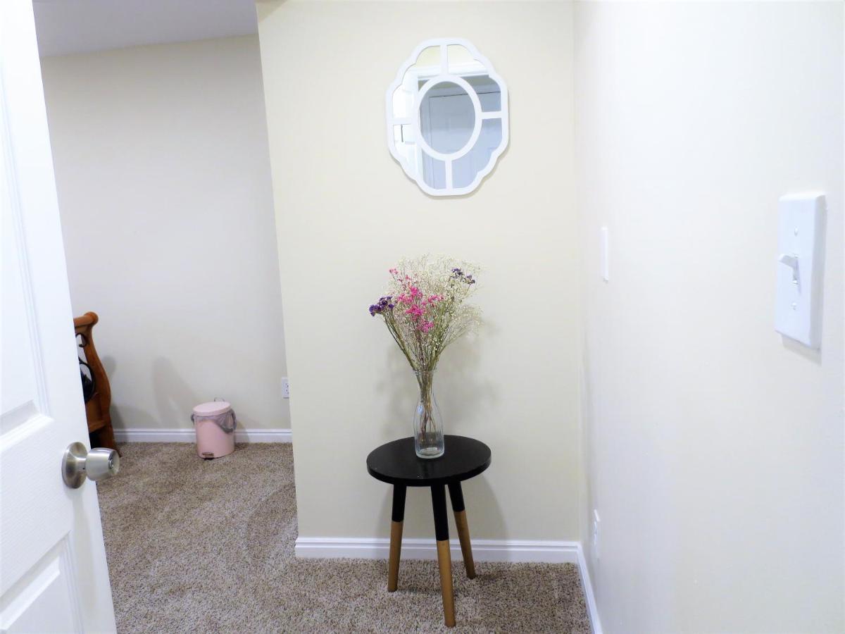 솔트레이크시티 Entire Huge Basement! Fast Wifi! Private Entrance! 빌라 외부 사진